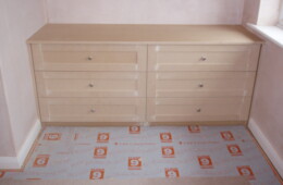 Chest of drawers
