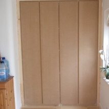 Handle-less wardrobes