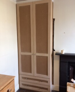 Shaker Wardrobe With Drawers